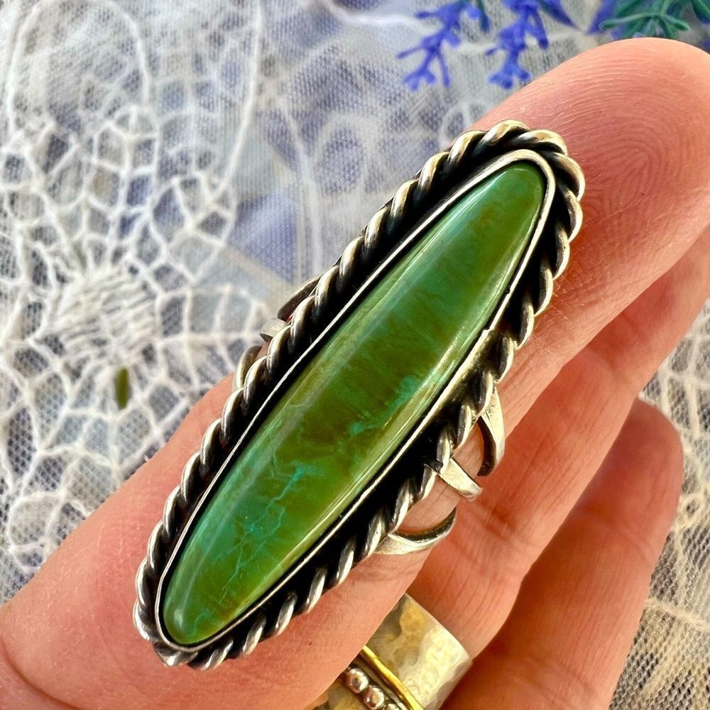 Vintage Elongated Turquoise Native Statement Ring 7.75 - Picture 2 of 8